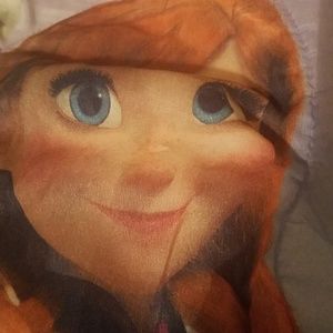 Meet your Posher, Flora